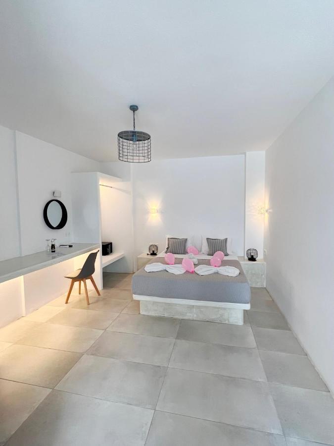 White Lily Suites & Lofts - Adults Only 16 Plus Периволос Екстериор снимка